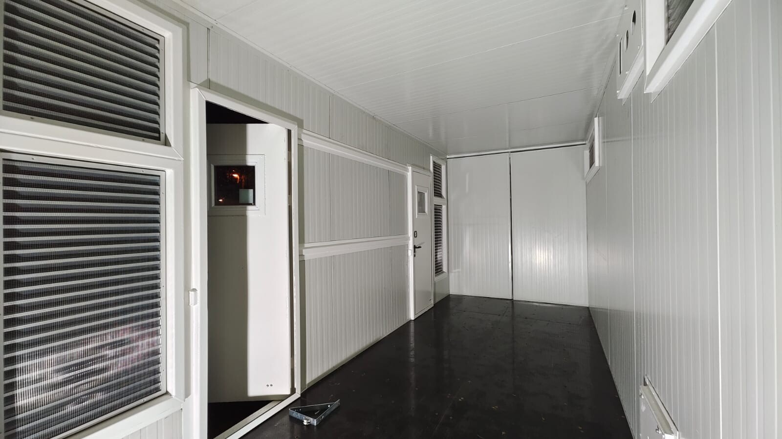 Container Modifications container van binnen